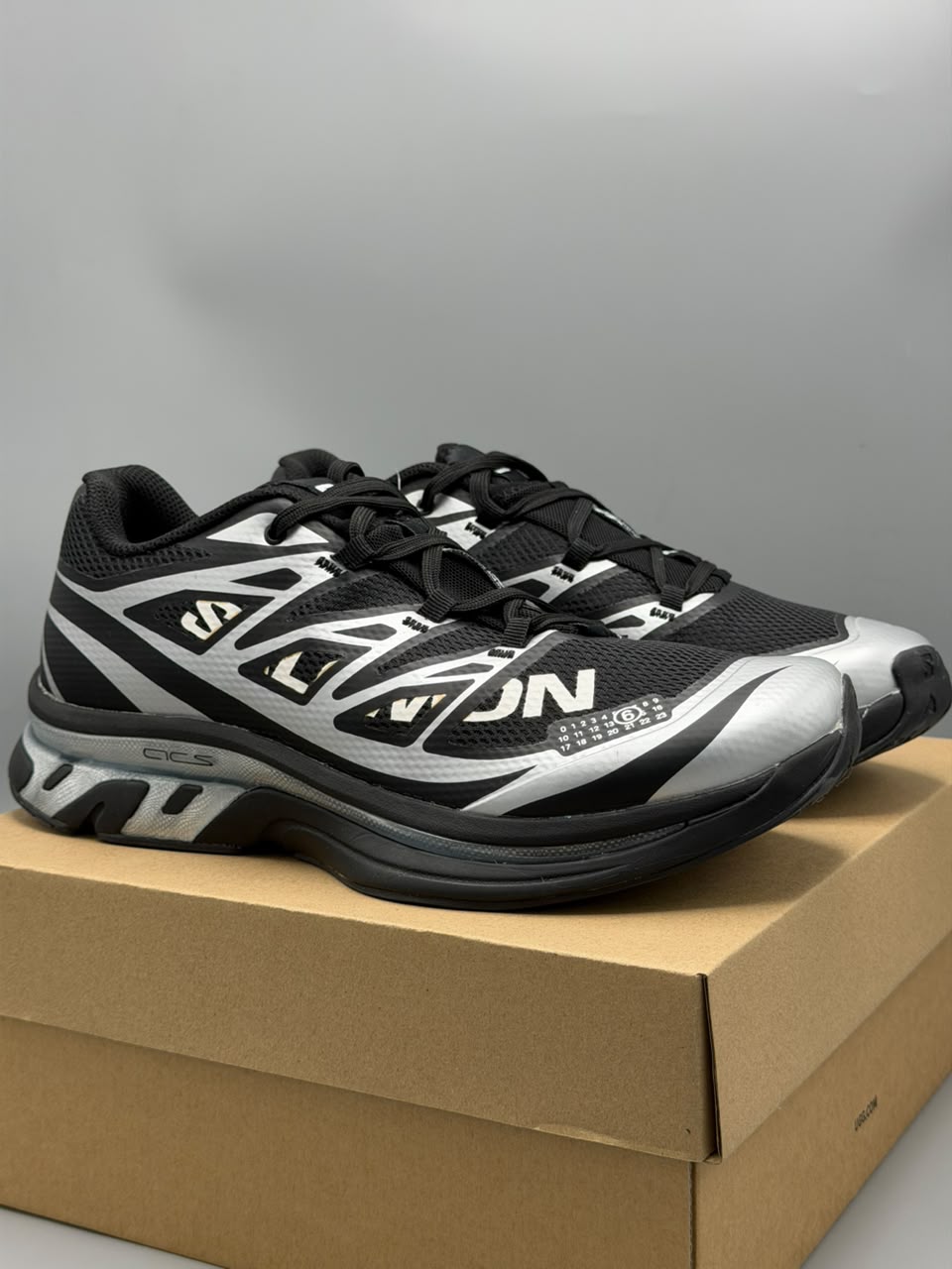 MM6 Maison Margiela x Salomon ACS Pro – Negro, Blanco y Plateado | Calidad G5