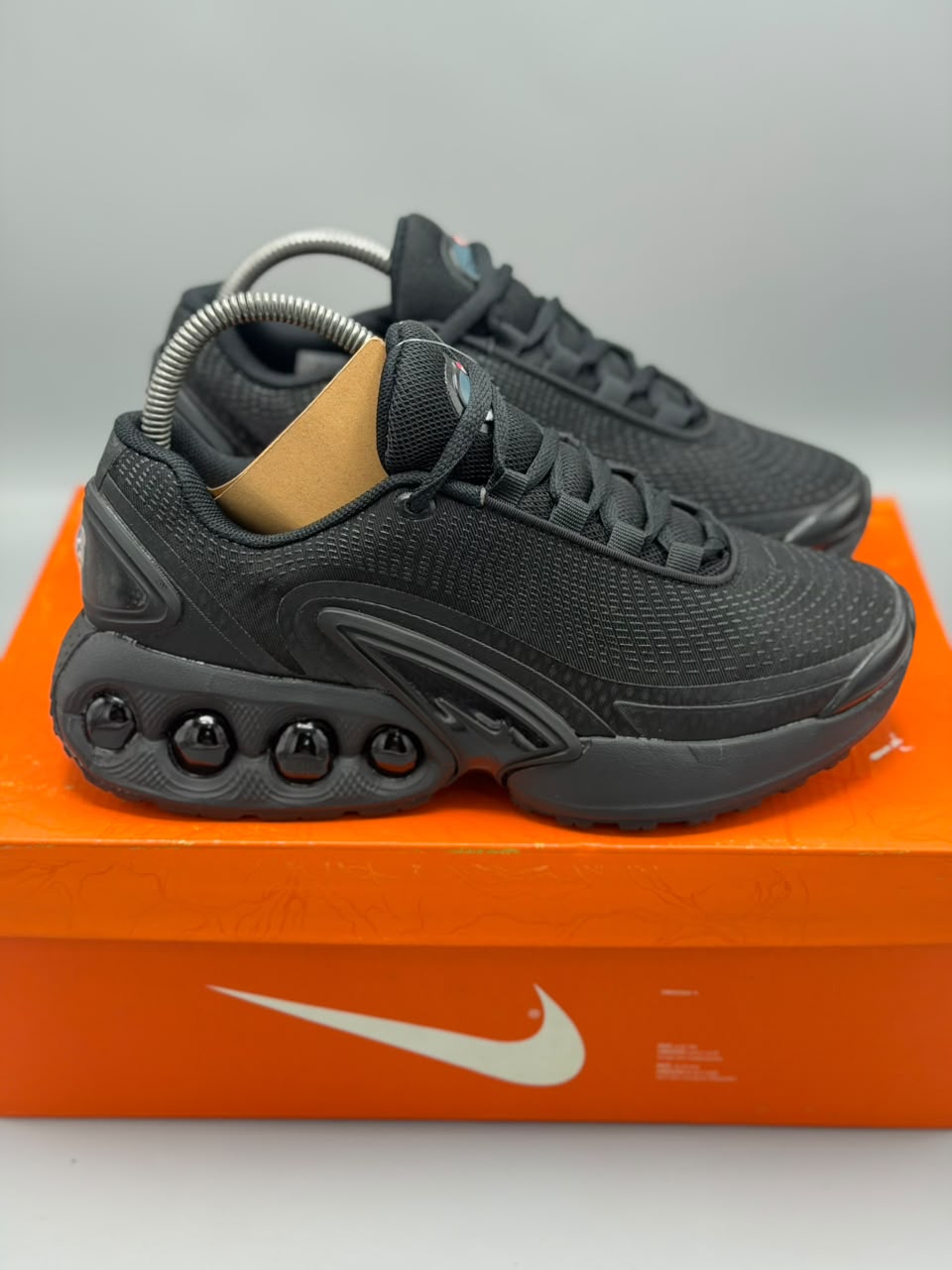 Nike Air Max Dn “Triple Black” – Negro Total