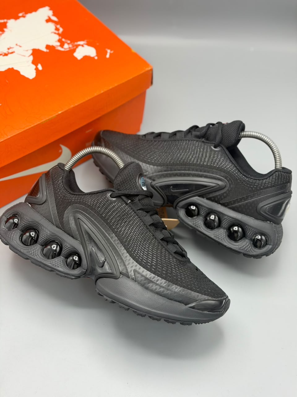 Nike Air Max Dn “Triple Black” – Negro Total