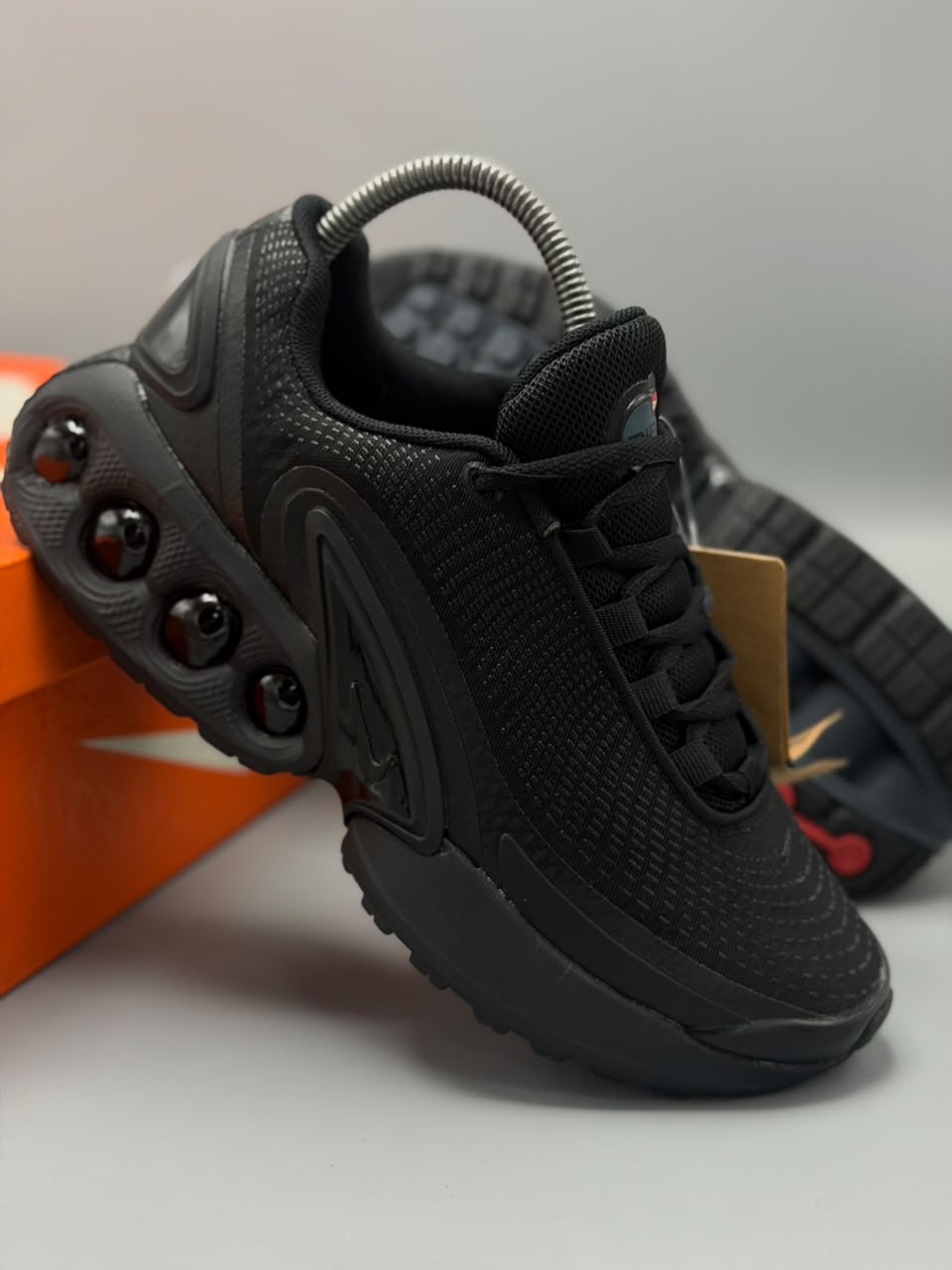 Nike Air Max Dn “Triple Black” – Negro Total