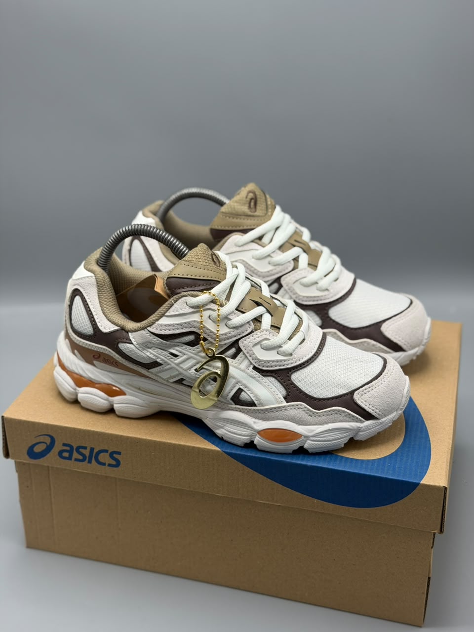 ASICS Gel-NYC – Blanco, Cafe y Camel