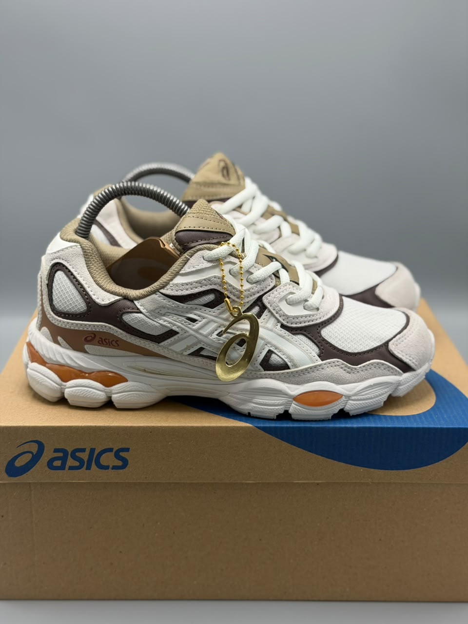 ASICS Gel-NYC – Blanco, Cafe y Camel