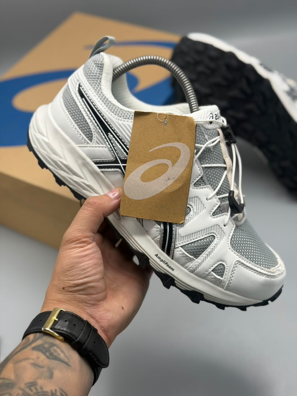 ASICS GEL-SONOMA FE – Blanco, Gris y Negro