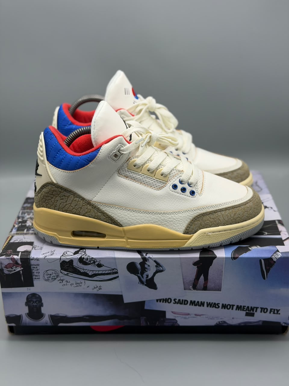 Air Jordan 3 “Seoul 2.0” – Blanco, Gris Cemento, Azul y Rojo