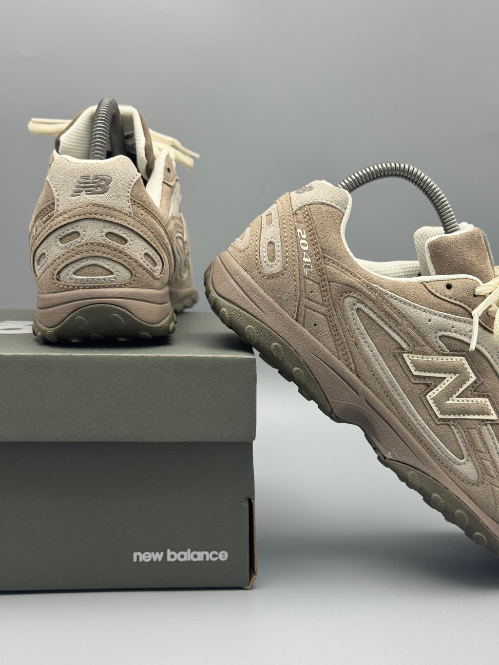 New Balance 204L